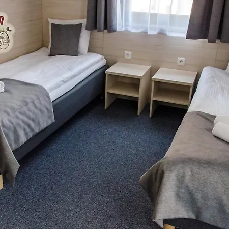 Uslugi Hotelowe Restauracja Rajska *